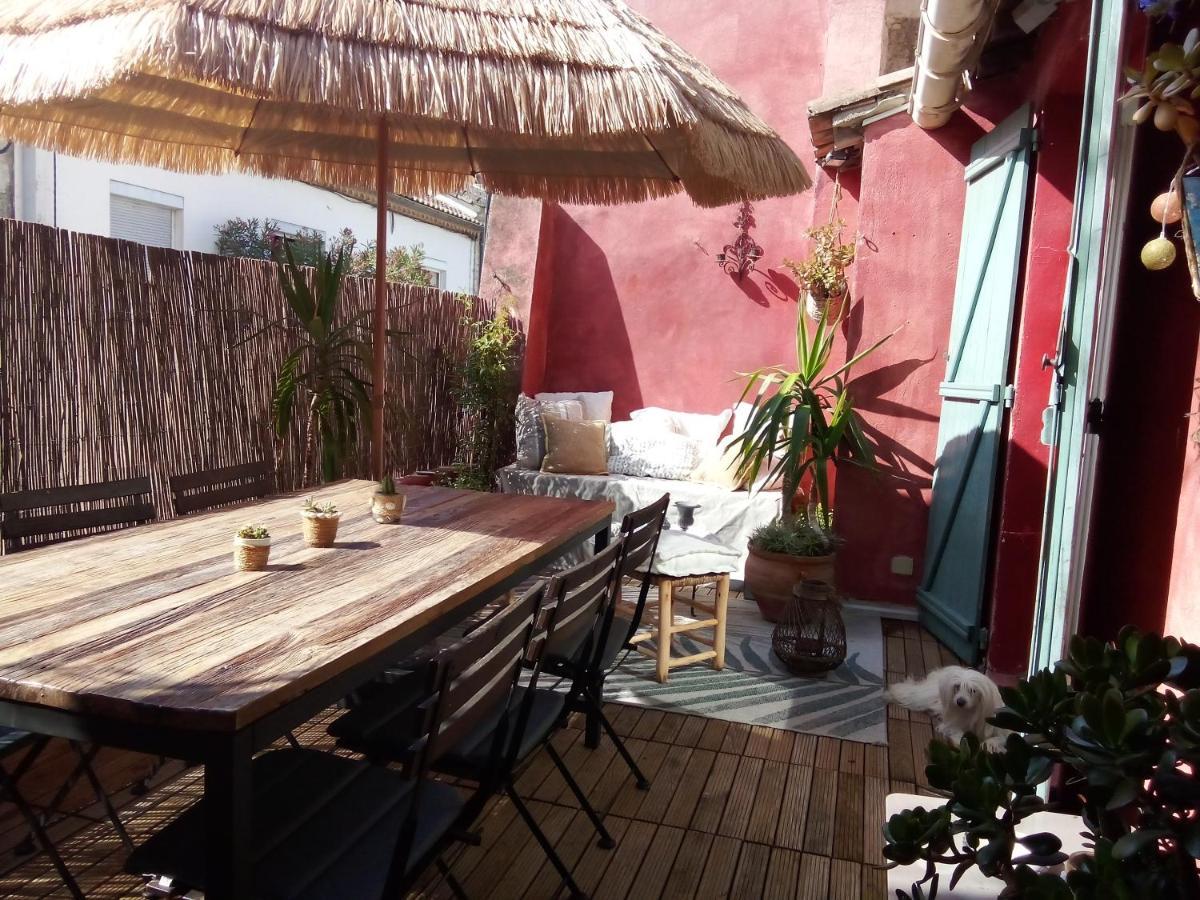 La Maison Perchee Aigues-Mortes Luaran gambar