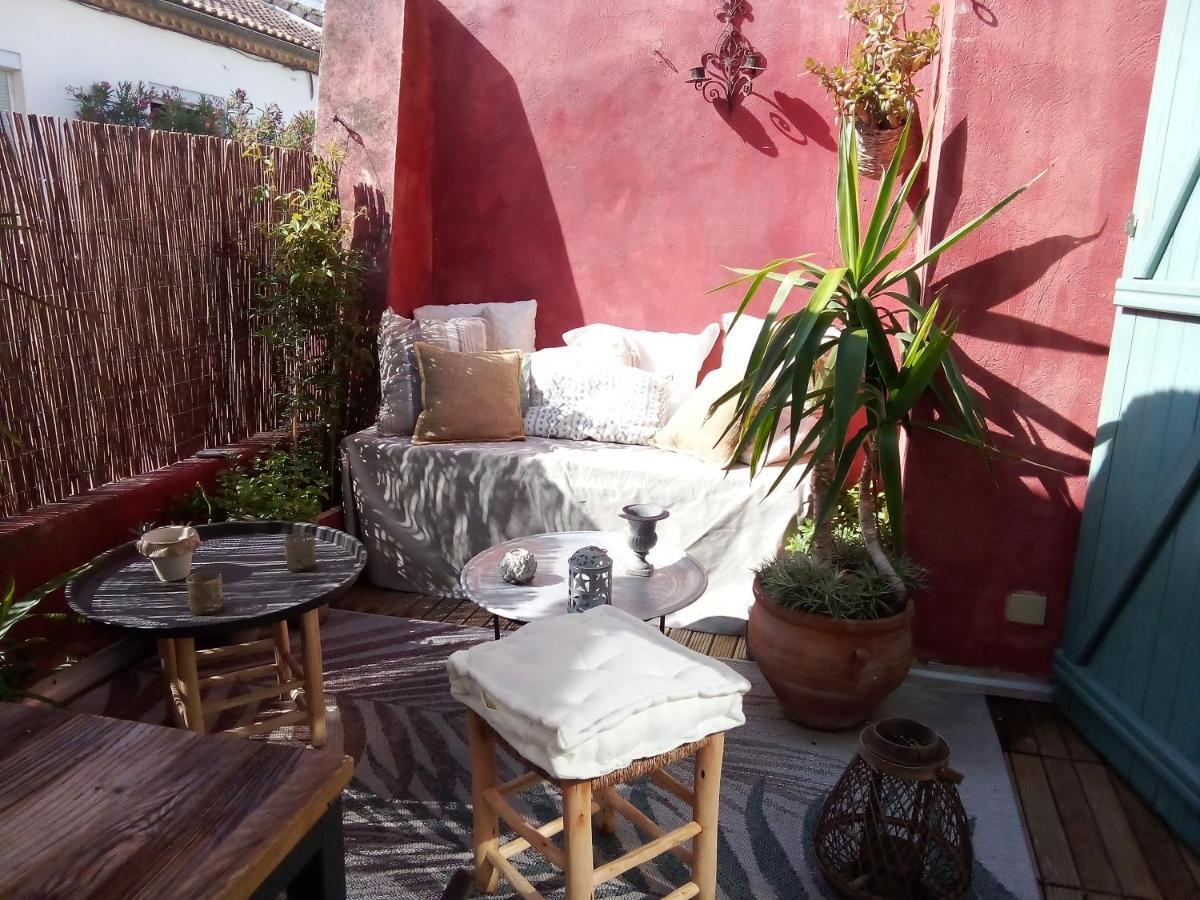 La Maison Perchee Aigues-Mortes Luaran gambar
