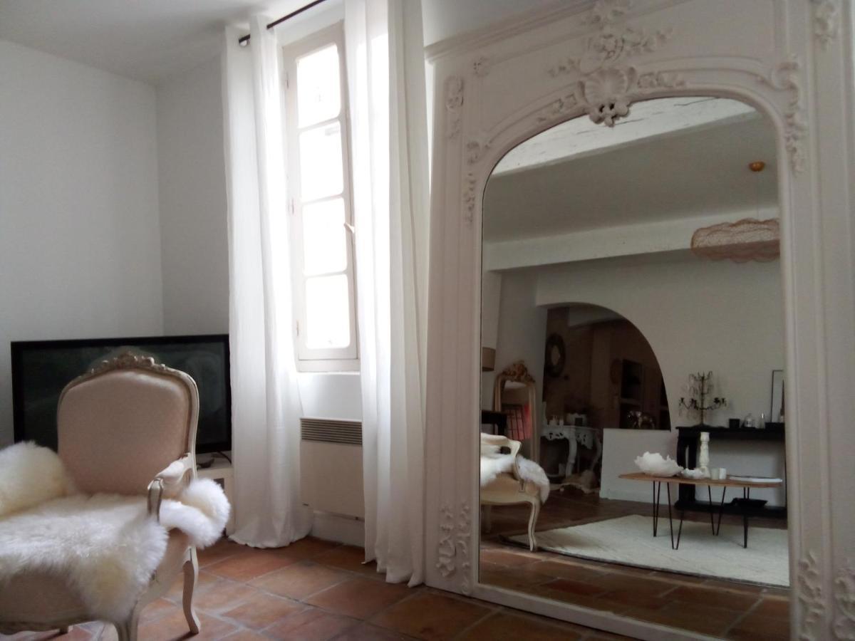 La Maison Perchee Aigues-Mortes Luaran gambar